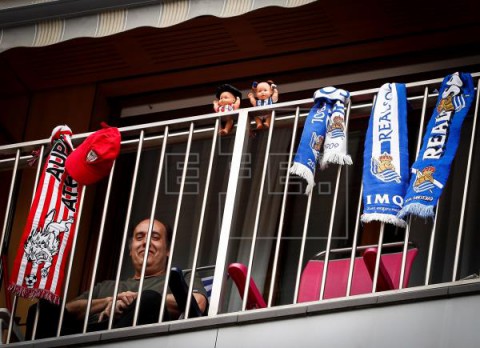 FÚTBOL COPA DEL REY Bizkaia se engalana de rojo y blanco en el día de la `no final`