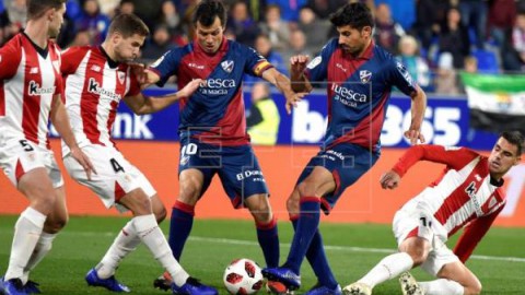 FÚTBOL COPA REY 0-4. El Athletic golea al Huesca en el debut de Gaizka Garitano