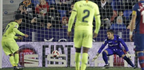 FÚTBOL COPA REY El Levante presenta la denuncia en la RFEF por alineación indebida de Chumi