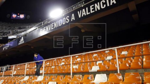 FÚTBOL CORONAVIRUS La decisión de jugar el Valencia-Atalanta sin público es `definitiva e irrevocable`
