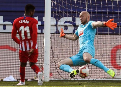 FÚTBOL EIBAR ATLÉTICO DE MADRID 0-1. Lemar inclina para el Atlético un partido igualado