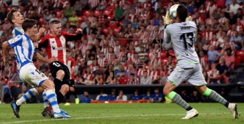 FÚTBOL ESPAÑA ATHLETIC-REAL SOCIEDAD  2-0.El Athletic duerme líder tras arrollar a la Real en San Mamés