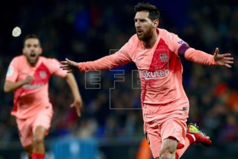 FÚTBOL ESPANYOL-BARCELONA  0-4. El Barcelona fulmina al Espanyol en el derbi