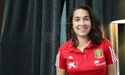 FÚTBOL (F) MUNDIAL SUB`17 Cata Coll, guardameta de una España `humilde` que `nunca se da por vencida`