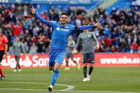 FÚTBOL GETAFE-REAL SOCIEDAD  1-0. Jorge Molina aprovecha un regalo para ganar a la Real Sociedad