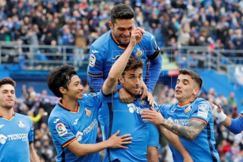 FÚTBOL GETAFE-SEVILLA 3-0. El VAR impulsa al Getafe hacia la Liga de Campeones