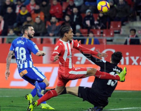 FÚTBOL GIRONA-ALAVÉS 1-1. El Girona y el Alavés cierran la primera vuelta con un empate