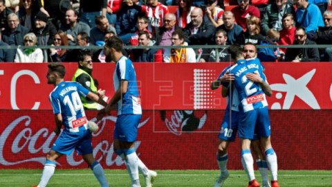 FÚTBOL GIRONA-ESPANYOL 1-2. El Espanyol da un paso de gigante hacia la salvación a costa del Girona