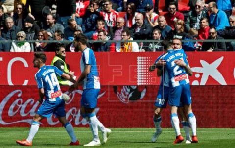 FÚTBOL GIRONA-ESPANYOL 1-2. El Espanyol da un paso de gigante hacia la salvación a costa del Girona