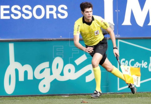 FÚTBOL LALIGA El linier y cirujano César Noval renuncia a arbitrar lo que resta de Liga