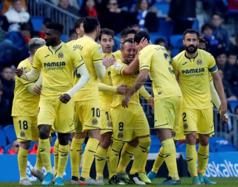 FÚTBOL LALIGA SANTANDER Cazorla reflota al submarino y comprime la lucha por Europa