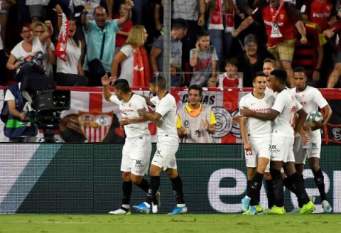 FÚTBOL LALIGA SANTANDER El Sevilla resurge, remonta a la Real Sociedad y el Real Madrid sigue líder