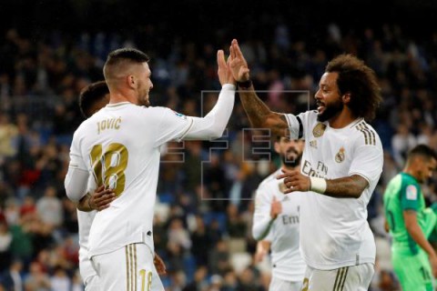 FÚTBOL LALIGA SANTANDER Placidez en el Bernabeu y desasosiego en el Villamarín