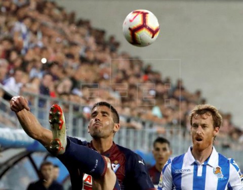 FÚTBOL LALIGA SANTANDER Suspendido el encuentro Eibar-Real Sociedad