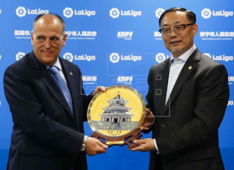 FÚTBOL LALIGA Tebas: `China es una parte de nuestro símbolo y de la Liga Española`