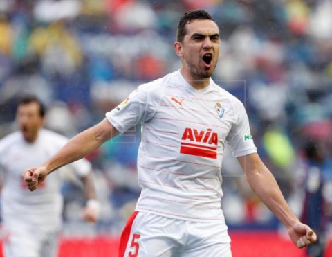FÚTBOL LEVANTE-EIBAR 2-2. El Levante perdona al Eibar y firma tablas en casa