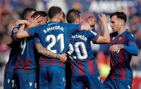 FÚTBOL LEVANTE-LEGANÉS 2-0. Dos destellos dan el triunfo al Levante ante un Leganés sin pegada