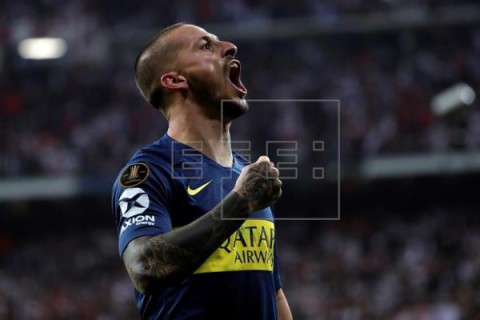 FÚTBOL LIBERTADORES Benedetto adelanta a Boca Juniors al descanso (0-1)