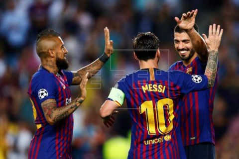 FÚTBOL LIGA CAMPEONES 4-0. Messi y Dembélé dan al Barça una goleada trabajada contra el PSV
