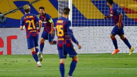 FÚTBOL LIGA CAMPEONES BARCELONA-NÁPOLES 3-1. El Barcelona encarrila el pase a cuartos en la primera parte