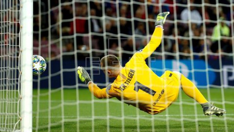 FÚTBOL LIGA CAMPEONES Empate sin goles entre Barcelona y Slavia de Praga al descanso