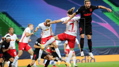 FÚTBOL LIGA CAMPEONES: LEIPZIG-ATLÉTICO MADRID Atlético y Leipzig firman tablas al descanso (0-0)