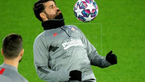 FÚTBOL LIGA CAMPEONES: LIVERPOOL-ATLÉTICO DE MADRID Simeone opta con Costa en punta para enfrentarse al Liverpool