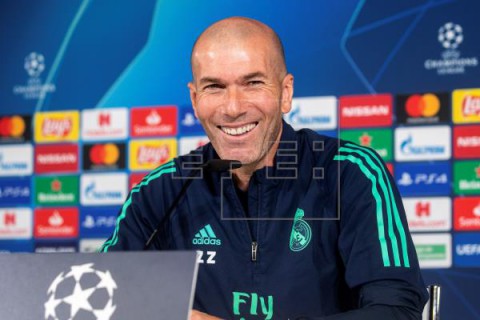 FÚTBOL LIGA CAMPEONES: REAL MADRID-PSG Zidane: `Estoy enamorado de Mbappé`