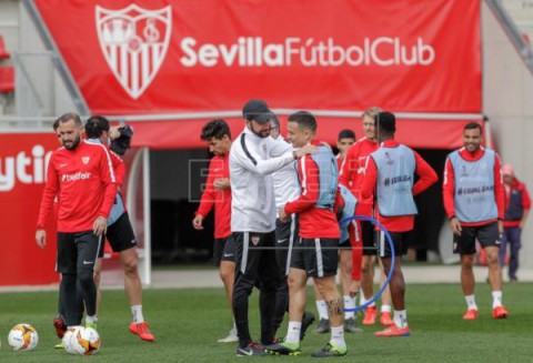 FÚTBOL LIGA EUROPA Sevilla y Lazio miden sus irregularidades con los octavos como meta