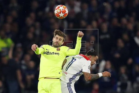 FÚTBOL LYON-BARCELONA Piqué, sobre las quejas arbitrales del Real Madrid: `Lo hacen a menudo`