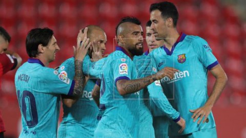 FÚTBOL MALLORCA-BARCELONA El Barça gana 0?2 al descanso con goles de Vidal y Braithwaite