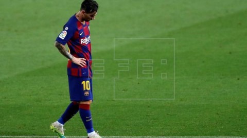 FÚTBOL MESSI El Barça responde a Messi y le pide que se retire en el club azulgrana