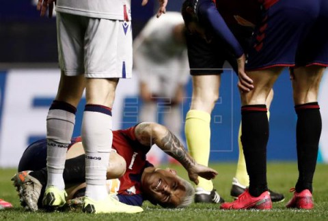 FÚTBOL OSASUNA El Chimy Ávila sufre una rotura del ligamento cruzado anterior de la rodilla izquierda