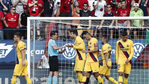 FÚTBOL OSASUNA-BARCELONA 2-2. Ansu Fati despierta al Barça, que choca con la tenacidad de Osasuna