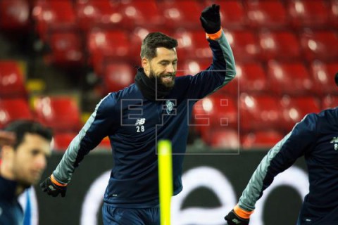 FÚTBOL PORTUGAL Felipe, central brasileño del Oporto, nuevo fichaje del Atlético de Madrid