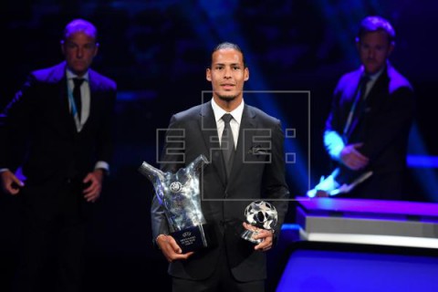 FÚTBOL PREMIOS UEFA El holandés Van Dijk, elegido Jugador del Año de la UEFA