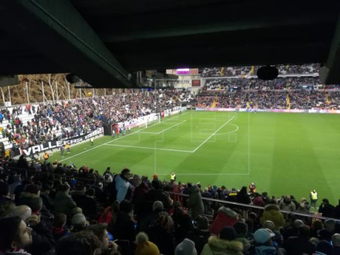 FÚTBOL RAYO-ALBACETE El partido entre el Rayo y Albacete se suspende por insultos a Zozulya