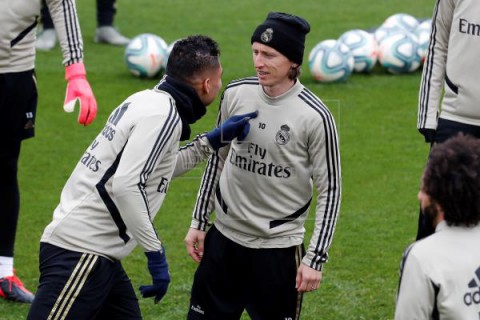 FÚTBOL REAL MADRID CORONAVIRUS Casemiro y Modric hacen donaciones contra la pandemia