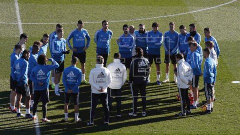 FÚTBOL REAL MADRID El Real Madrid pone el broche a 2018 rodeado de sus aficionados