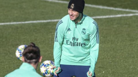 FÚTBOL REAL MADRID Hazard y Asensio, únicas bajas en el entrenamiento de la semana del Madrid