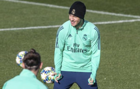 FÚTBOL REAL MADRID Hazard y Asensio, únicas bajas en el entrenamiento de la semana del Madrid