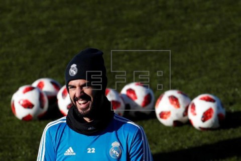 FÚTBOL REAL MADRID Isco completa parte del entrenamiento previo al Levante-Madrid de Liga