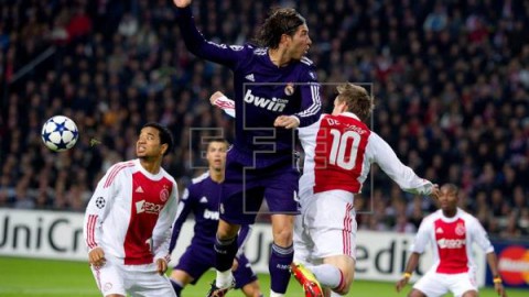 FÚTBOL REAL MADRID La UEFA sanciona con dos partidos a Ramos tras forzar amarilla ante el Ajax