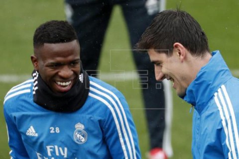FÚTBOL REAL MADRID Vinicius debe seguir esperando
