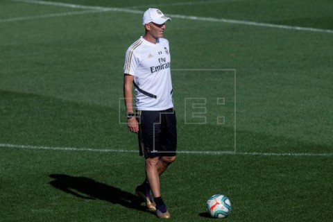 FÚTBOL REAL MADRID Zidane convoca a 19 jugadores sin Modric ni Odriozola