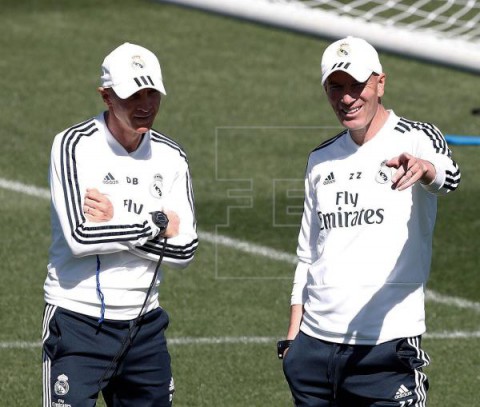 FÚTBOL REAL MADRID Zidane desvela la primera salida: Marcos Llorente