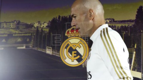 FÚTBOL REAL MADRID Zidane, molesto pero no preocupado, achaca las lesiones al calendario