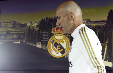 FÚTBOL REAL MADRID Zidane, molesto pero no preocupado, achaca las lesiones al calendario