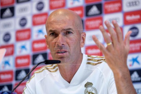 FÚTBOL REAL MADRID Zidane: `No contemplo la marcha de Keylor Navas`