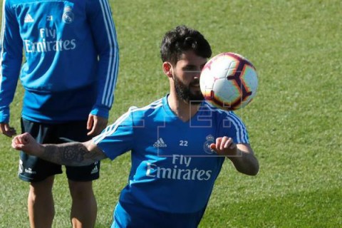 FÚTBOL REAL MADRID-BARCELONA Isco entra en la convocatoria del clásico